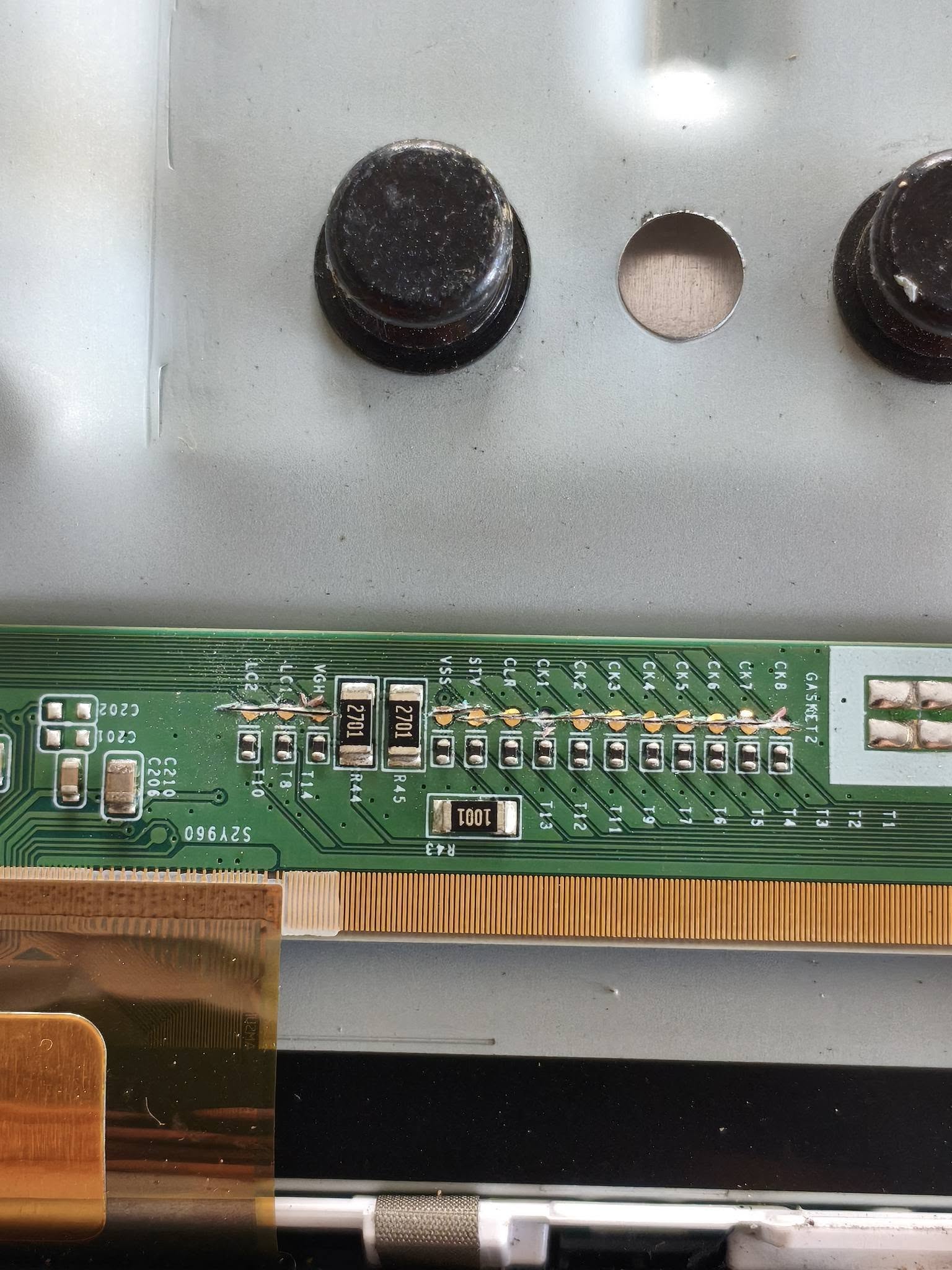 Thay màn hình tivi chính hãng